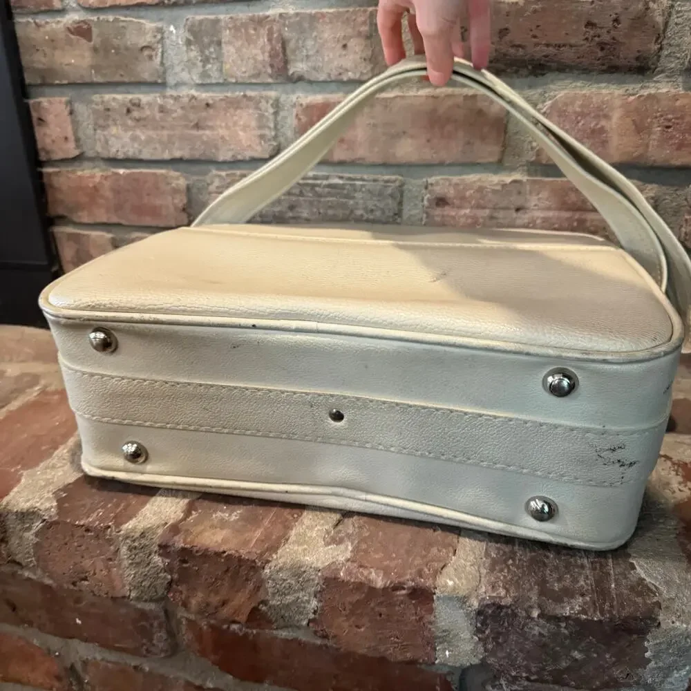 Vintage Cream White Ivory Samsonite JC Penney Carry On Bag Makeup Case - BUB